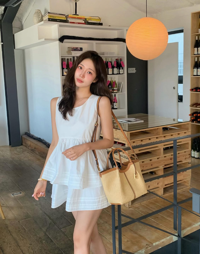 헤지스 액세서리 [H-Arco] 아르코 브라운 라탄 레더 콤비 토트 M 베이지 착용컷
