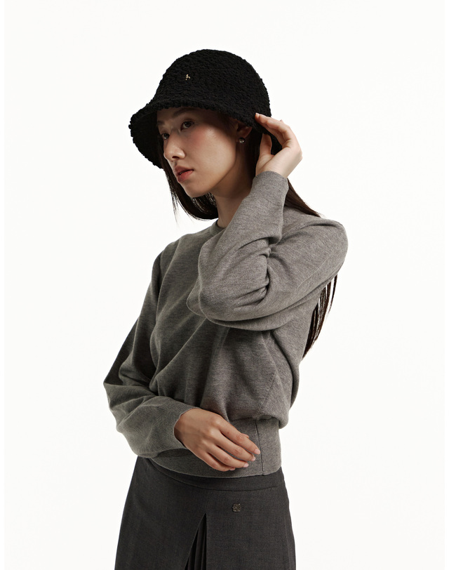헤지스 액세서리 블랙 부클 버킷햇 착용컷