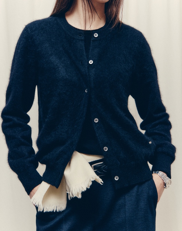히스 헤지스 우먼 [HIS WOMEN] 블랙 캐시미어 100 브러쉬 라운드넥 가디건