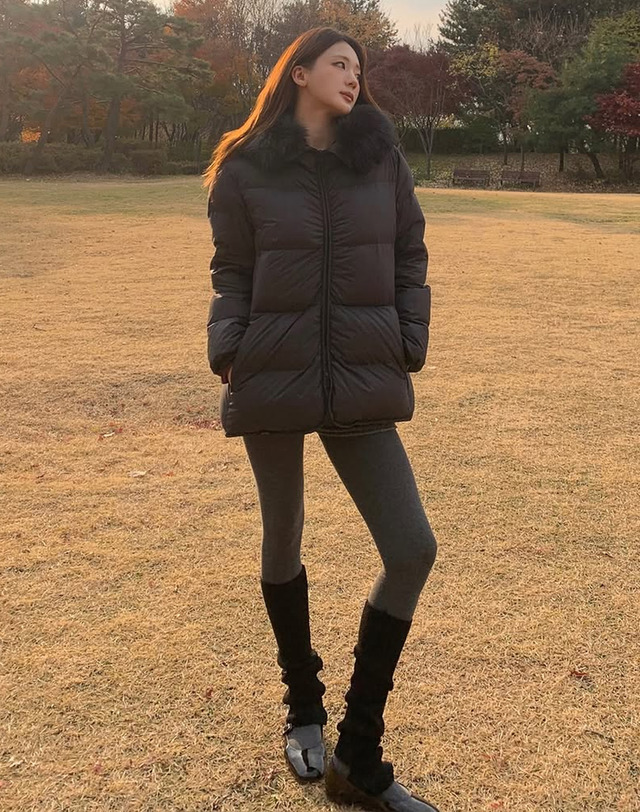 헤지스 여성 [폭스FUR][구스다운]차콜그레이 탈착 카라 하프 중량다운 점퍼 차콜 그레이 상세