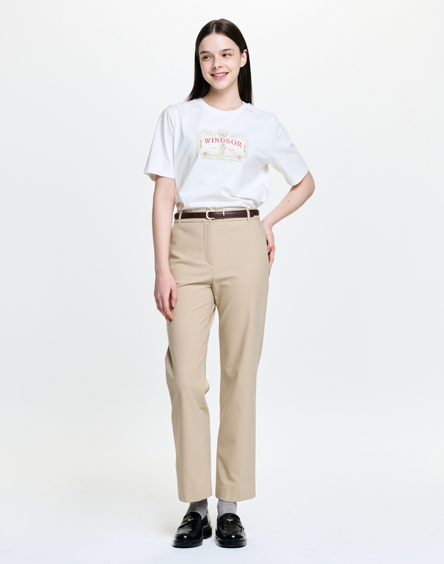 헤지스 여성 루즈핏 그래픽 반소매 티셔츠 아이보리 착용컷