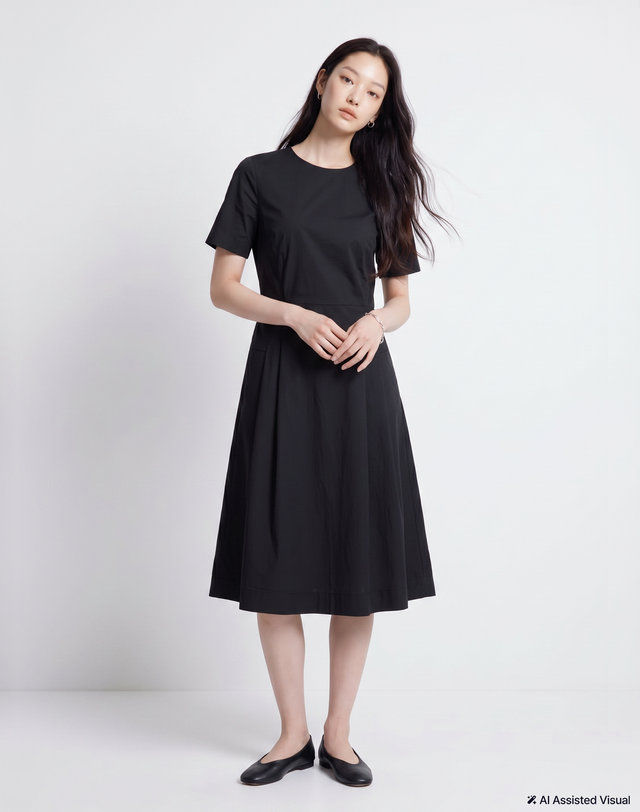헤지스 여성 라운드넥 캐주얼원피스 블랙 착용컷