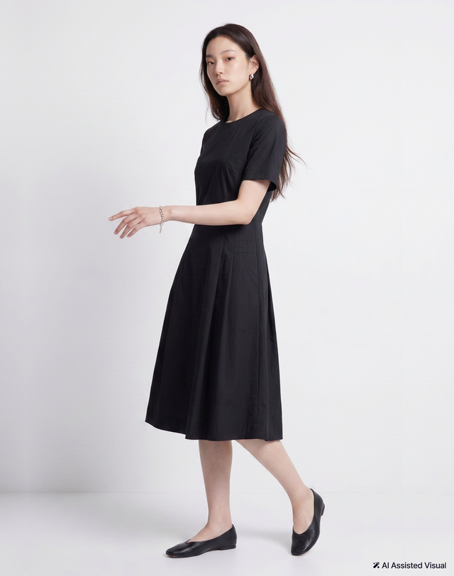헤지스 여성 라운드넥 캐주얼원피스 블랙 착용컷