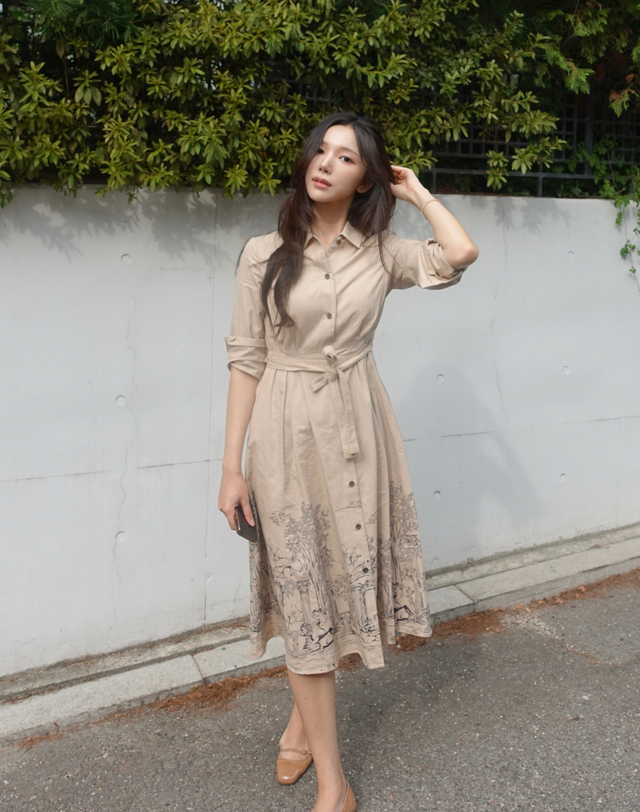 헤지스 여성 [FW Tolile Collection] 뜨왈 패턴 긴팔 원피스 라이트베이지 (벨트 set)  착용컷