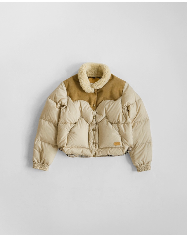 헤지스 여성 [HAZZYS X ROCKY MOUNTAIN FEATHERBED] Annelle Jacket 라이트베이지 밝은 베이지 착용컷