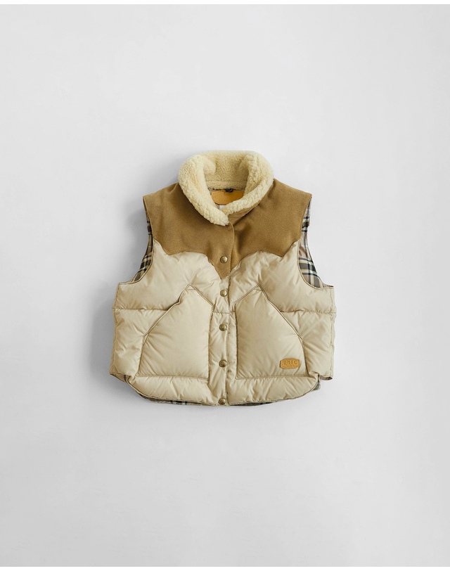 헤지스 여성 [HAZZYS X ROCKY MOUNTAIN FEATHERBED] Annelle Vest 라이트베이지 밝은 베이지 착용컷