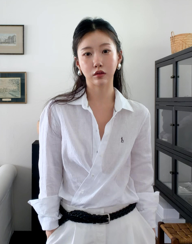 헤지스 여성 레귤러핏 린넨 셔츠 화이트 흰색 착용컷