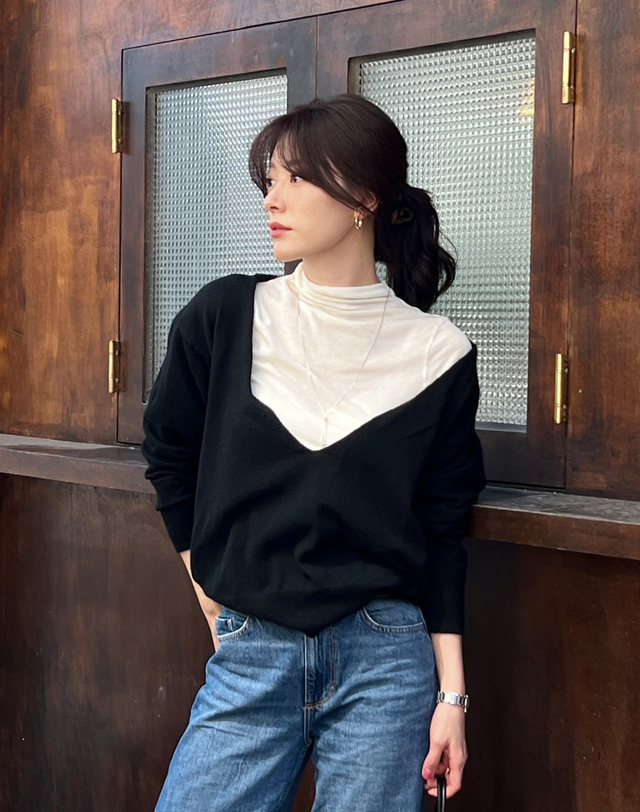 헤지스 여성 [HAVE HAZZYS][EXCLUSIVE] 시스루 모크넥 반팔 티셔츠 아이보리 착용컷