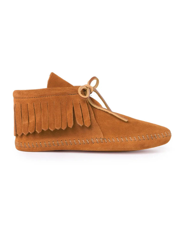 미네통카 [CLASSIC FRINGE SOFTSOLE BOOT] 브라운 여성 프린지 부츠 상세