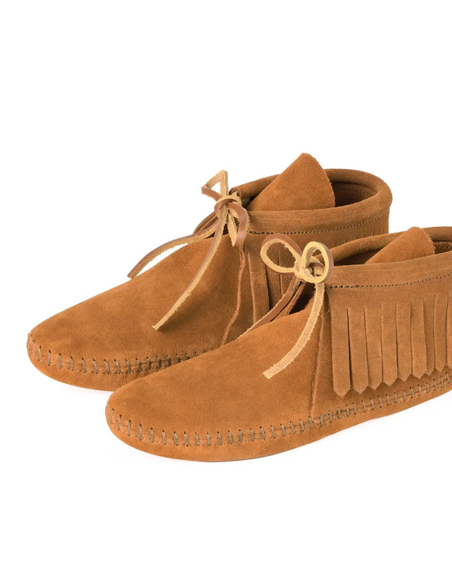 미네통카 [CLASSIC FRINGE SOFTSOLE BOOT] 브라운 여성 프린지 부츠 상세