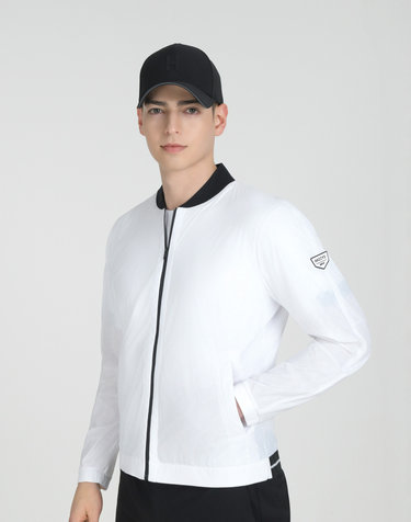 화이트 남성 H 타공 초경량 점퍼