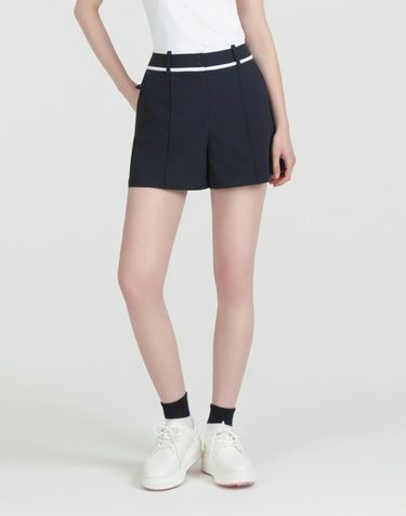 네이비 여성 4부 뒷 플리츠 쇼츠