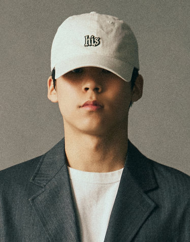 크림 자수장식 면 볼캡