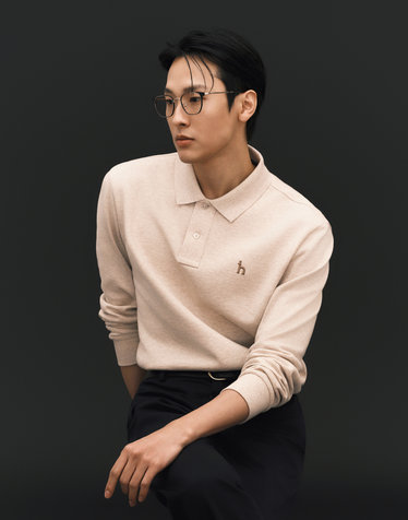 라이트베이지 긴팔 피케 폴로 셔츠
