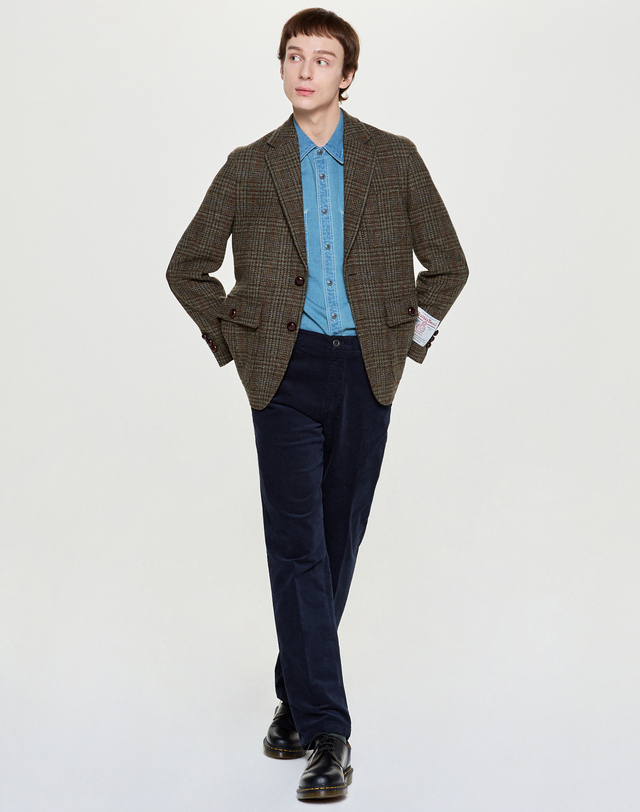 헤지스 남성 [HARRIS TWEED] 카키 체크 울 자켓 진한 카키 착용컷