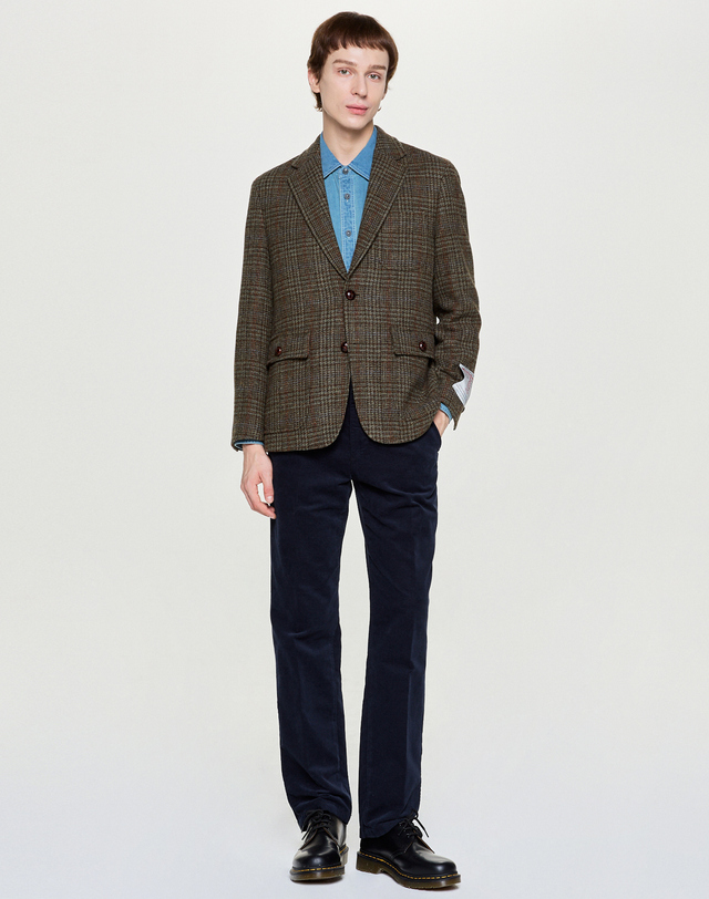 헤지스 남성 [HARRIS TWEED] 카키 체크 울 자켓 진한 카키 착용컷