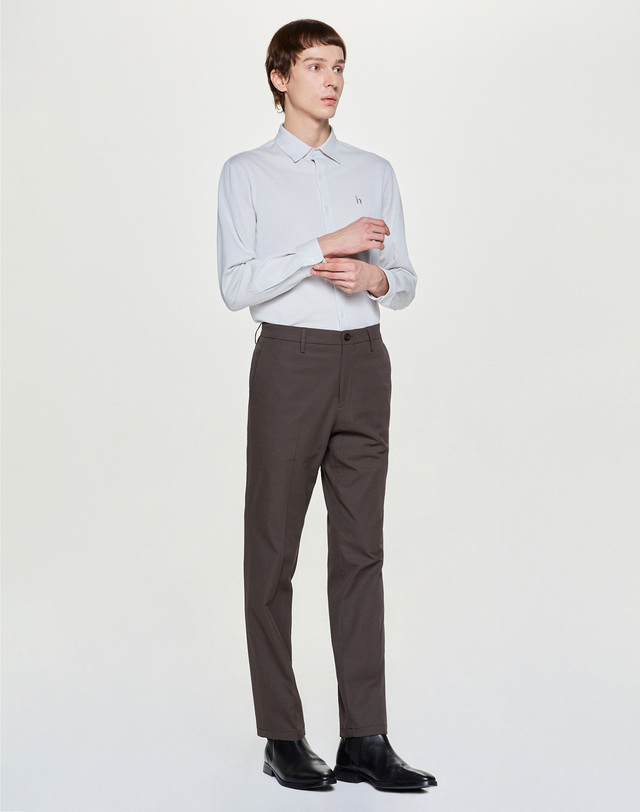 헤지스 남성 그레이 스트라이프 져지 셔츠 밝은 그레이 착용컷