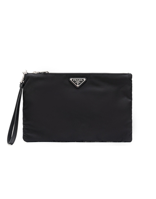 프라다 [PRADA] 프라다 리나일론 및 사피아노 가죽 파우치 2NH006-2DMH-F0002 착용컷