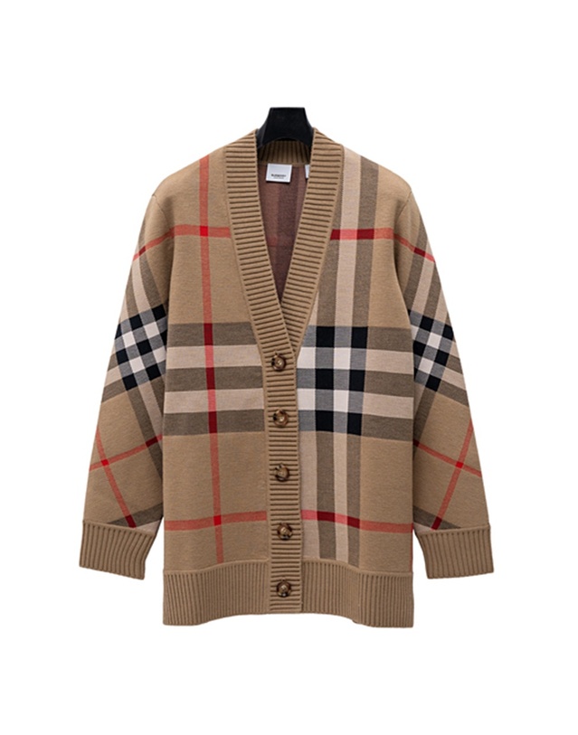 버버리 [BURBERRY] 버버리 체크 울 가디건 8039153 착용컷