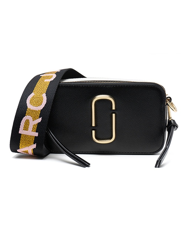 마크 제이콥스 마크제이콥스 [MARC JACOBS] 마크제이콥스 로고 스트랩 스냅샷 스몰 카메라 크로스백 M0014146-003 착용컷