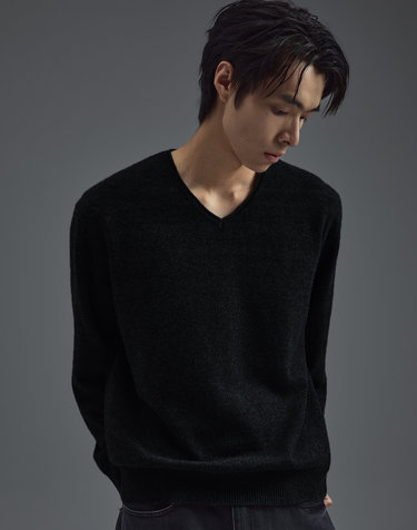 램스울 롤업 브이넥 니트 블랙