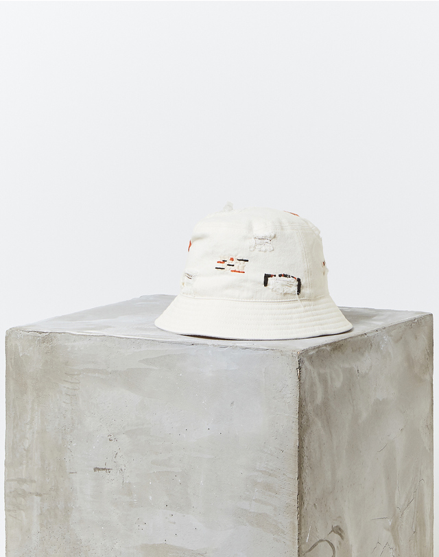 이자벨마랑남성 [ISABEL MARANT MEN] 크림 자수장식 린넨혼방 버킷햇 착용컷