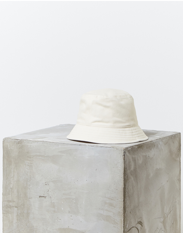 이자벨마랑남성 [ISABEL MARANT MEN] 크림 로고자수 면 버킷햇 착용컷