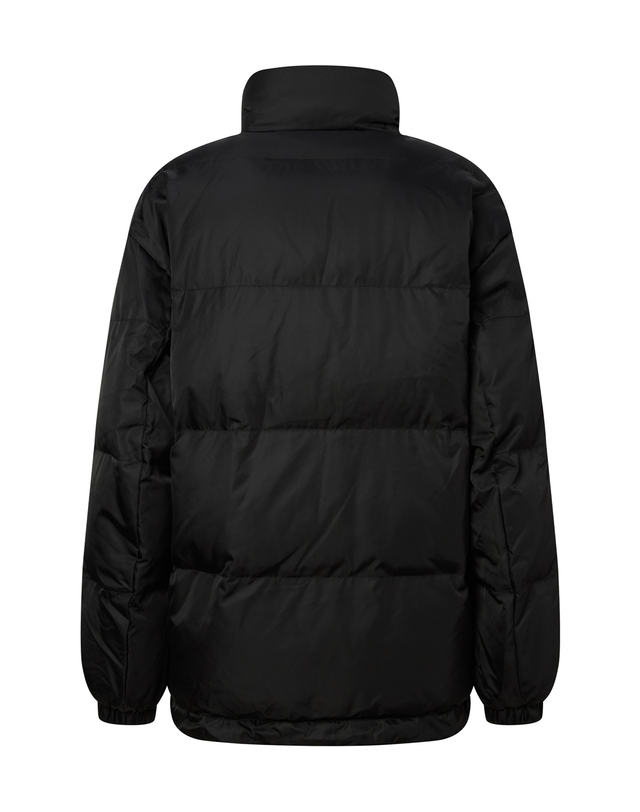 이자벨마랑남성 [ISABEL MARANT MEN] 블랙 단색 패딩점퍼 착용컷