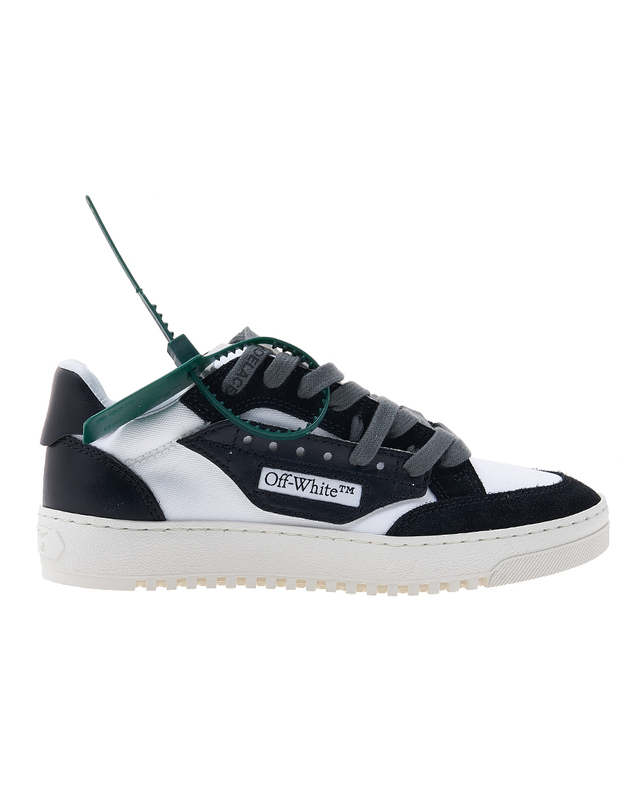 오프화이트 [오프화이트] 로우탑 스니커즈 OWIA270S23FAB0010110 착용컷
