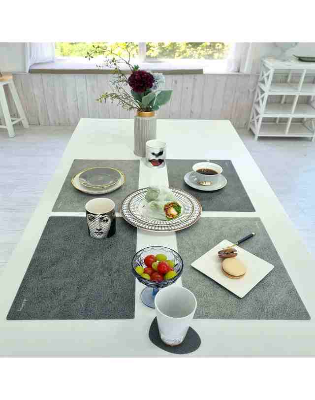 엘라다이닝 가죽보다 관리 쉬운 TPU 레더 식탁매트 시리즈 착용컷