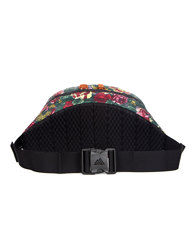 그레고리 그레고리 테일메이트 SM V2 - GARDEN TAPESTRY (08J12290) 8L 힙색 착용컷