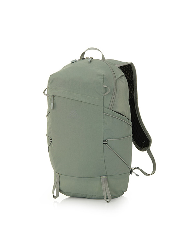 그레고리 그레고리 레이븐16 러닝백팩 16L - SHADOW GREY (GO588004) 착용컷