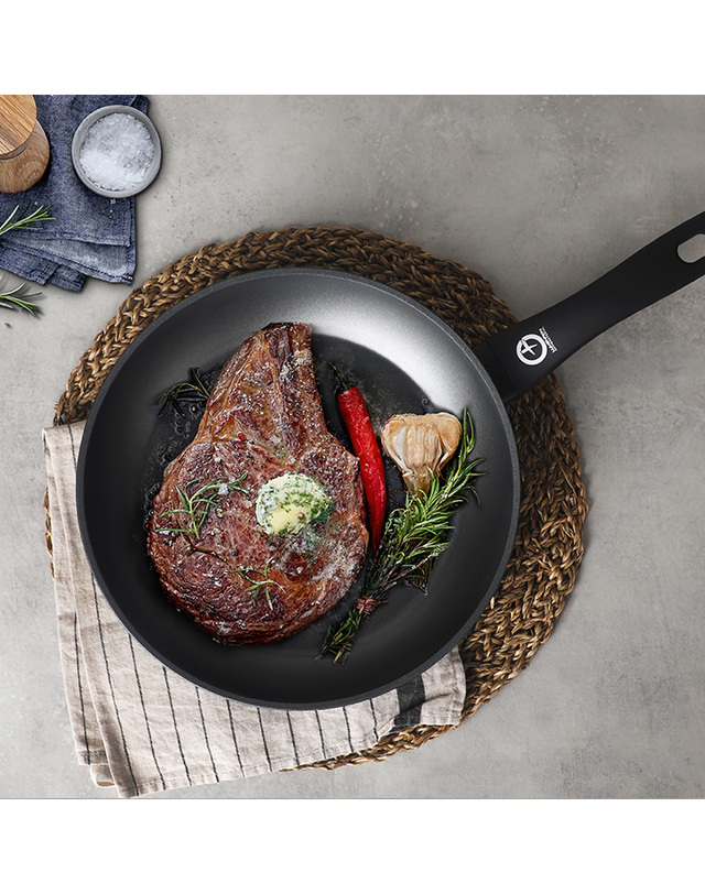 루멘플론 [루멘플론] 푸라 IH 은이온 항균 WOK / 궁중팬 28cm 착용컷