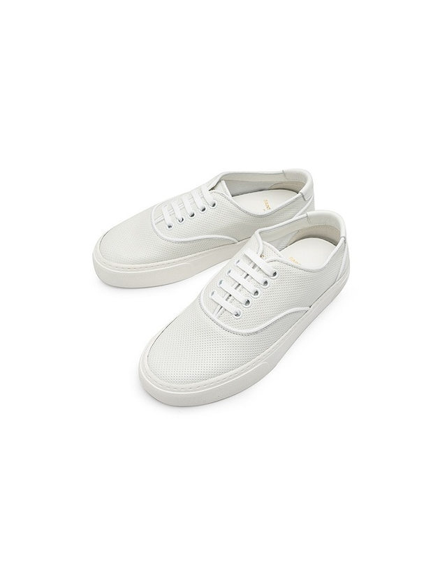 생 로랑 [SAINT LAURENT] 생로랑 그레인 가죽 베니스 스니커즈 584766-1JZ80-9030 착용컷