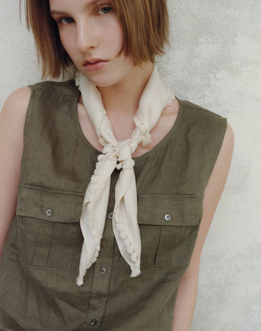 [시즌오프][실크 100%] 아이보리 실크 테슬 스퀘어 스카프(Ivory Silk Tassel Square Scarf)