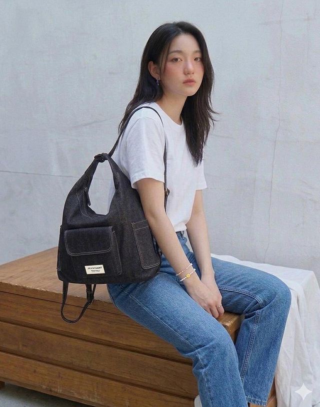 질스튜어트 뉴욕 액세서리 [젤라또] 다크네이비 데님 호보 겸 백팩 진한 네이비 착용컷
