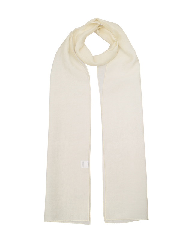 질스튜어트 뉴욕 액세서리 아이보리 에어 린 스카프 (Ivory Air Lin Scarf) 베이지 착용컷