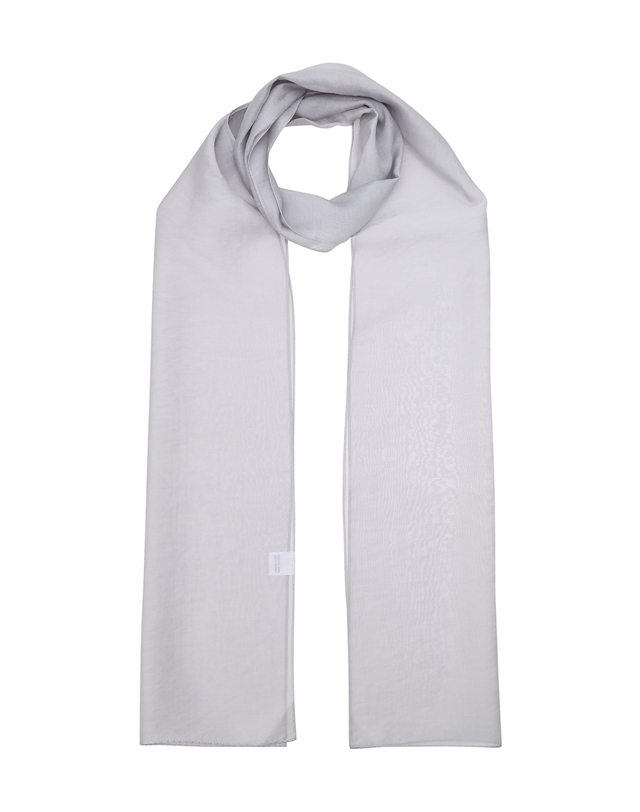 질스튜어트 뉴욕 액세서리 라이트 그레이 에어 린 스카프 (Light Gray Air Lin Scarf) 밝은 그레이 착용컷