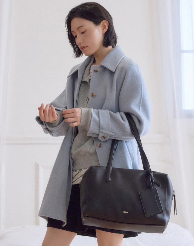 질 바이 질스튜어트 [미아] 소프트 폴딩 숄더백_블랙 상세