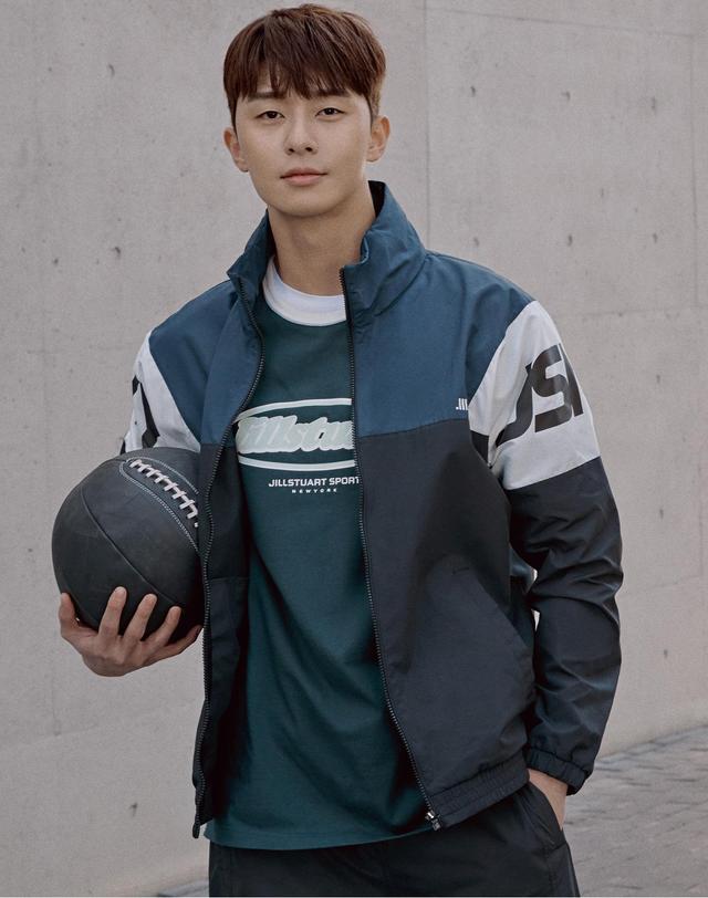 질스튜어트 뉴욕 질스튜어트 스포츠 [JSNY Retro SET] 블랙 남성 배색 레트로 웜업 세트 착용컷