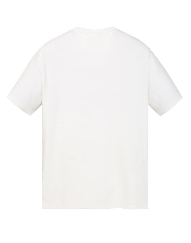 질스튜어트 뉴욕 남성 [SILKY TWILL] 레귤러핏 라운드 티셔츠 - 오프화이트 흰색 착용컷