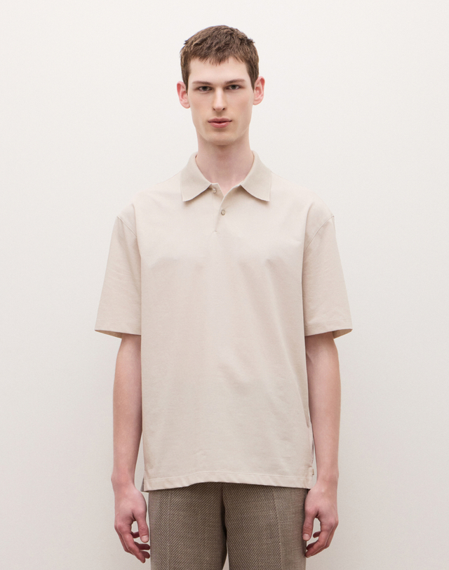 질스튜어트 뉴욕 남성 [THE TWILL] 린넨 블렌드 티셔츠 - 라이트베이지 밝은 베이지 착용컷