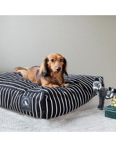 CLASSIC BLACK STRIPE BED