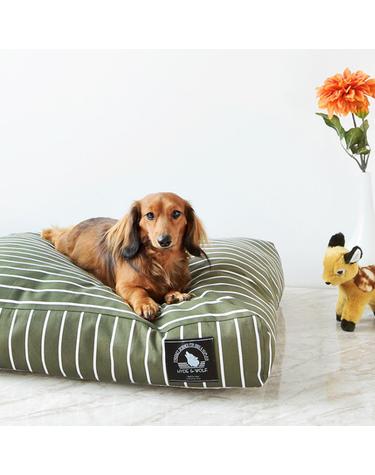 CLASSIC KHAKI STRIPE BED