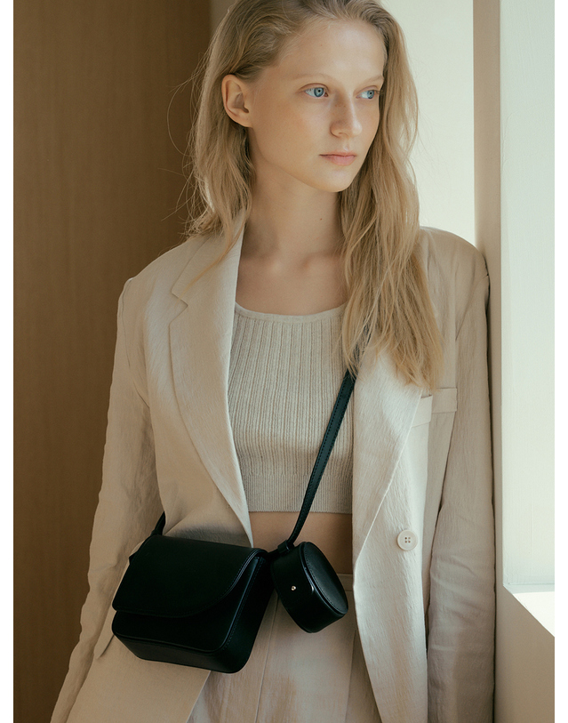 생럭슈 [23SS]Mui Bag Black 착용컷
