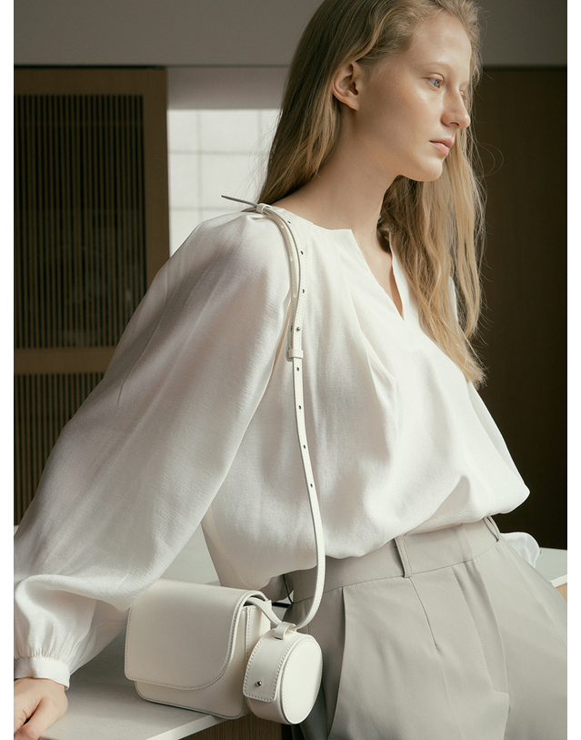 생럭슈 [23SS]Mui Bag Cream 착용컷