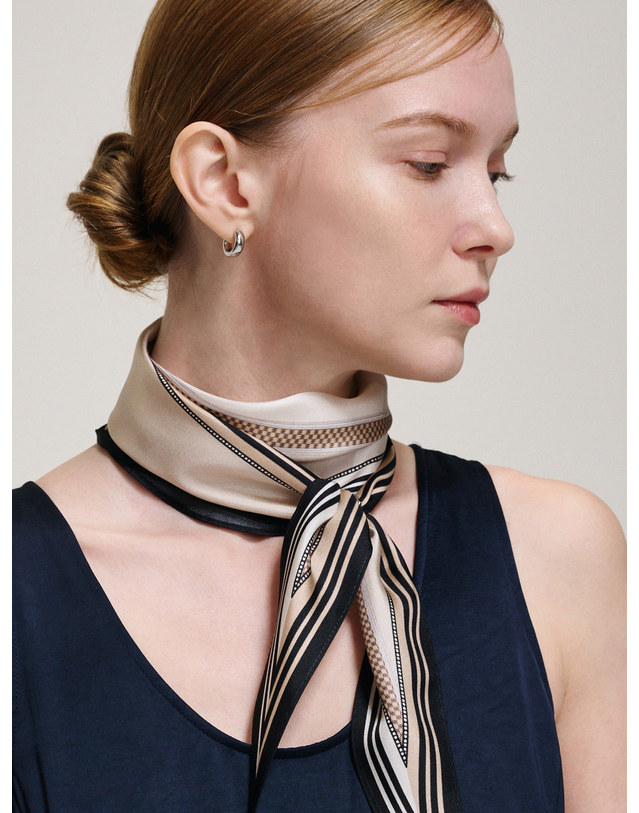 생럭슈 [24FW]에반 블랙베이지 착용컷