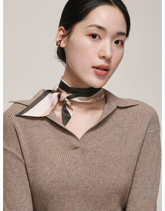 생럭슈 [24FW]비안느 딥카키 착용컷