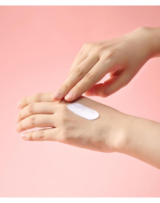 셀비엔 안티 멜라즈마 디펜스 선크림 50ml 기미방어 톤업광채 3중기능성 착용컷