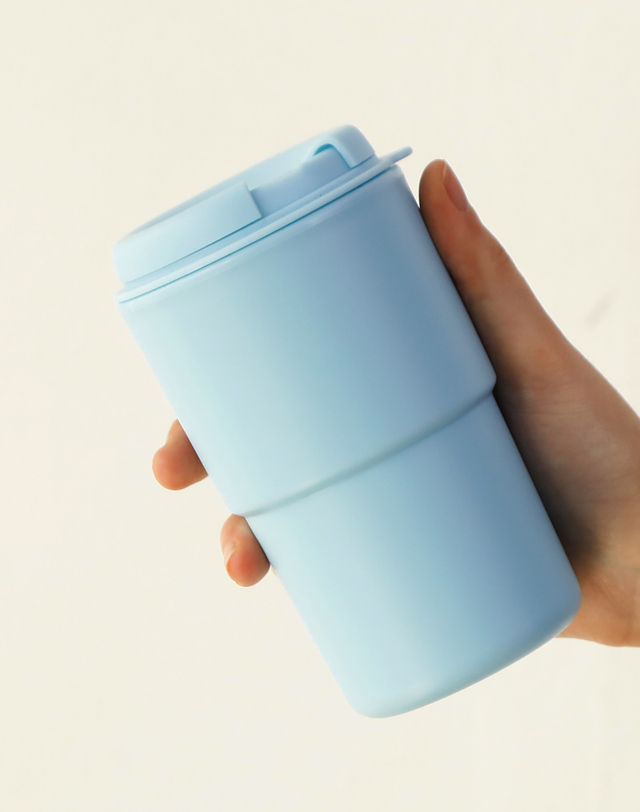 비프로젝트 바른락 콜릭 더블 월 텀블러 350ml (무인쇄-블루) 착용컷